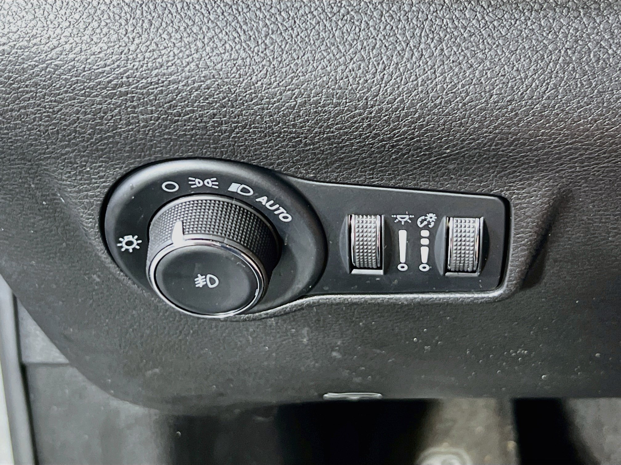 Used 2022 Jeep Compass Limited AWD/4WD image 10