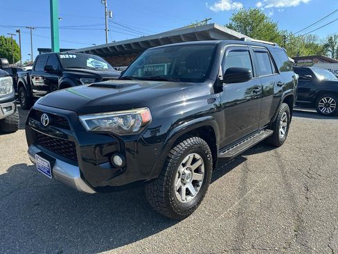 Used 2016 Toyota 4Runner Trail AWD/4WD image 4