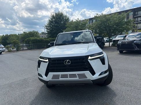 Used 2026 Lexus GX 550 AWD/4WD image 2