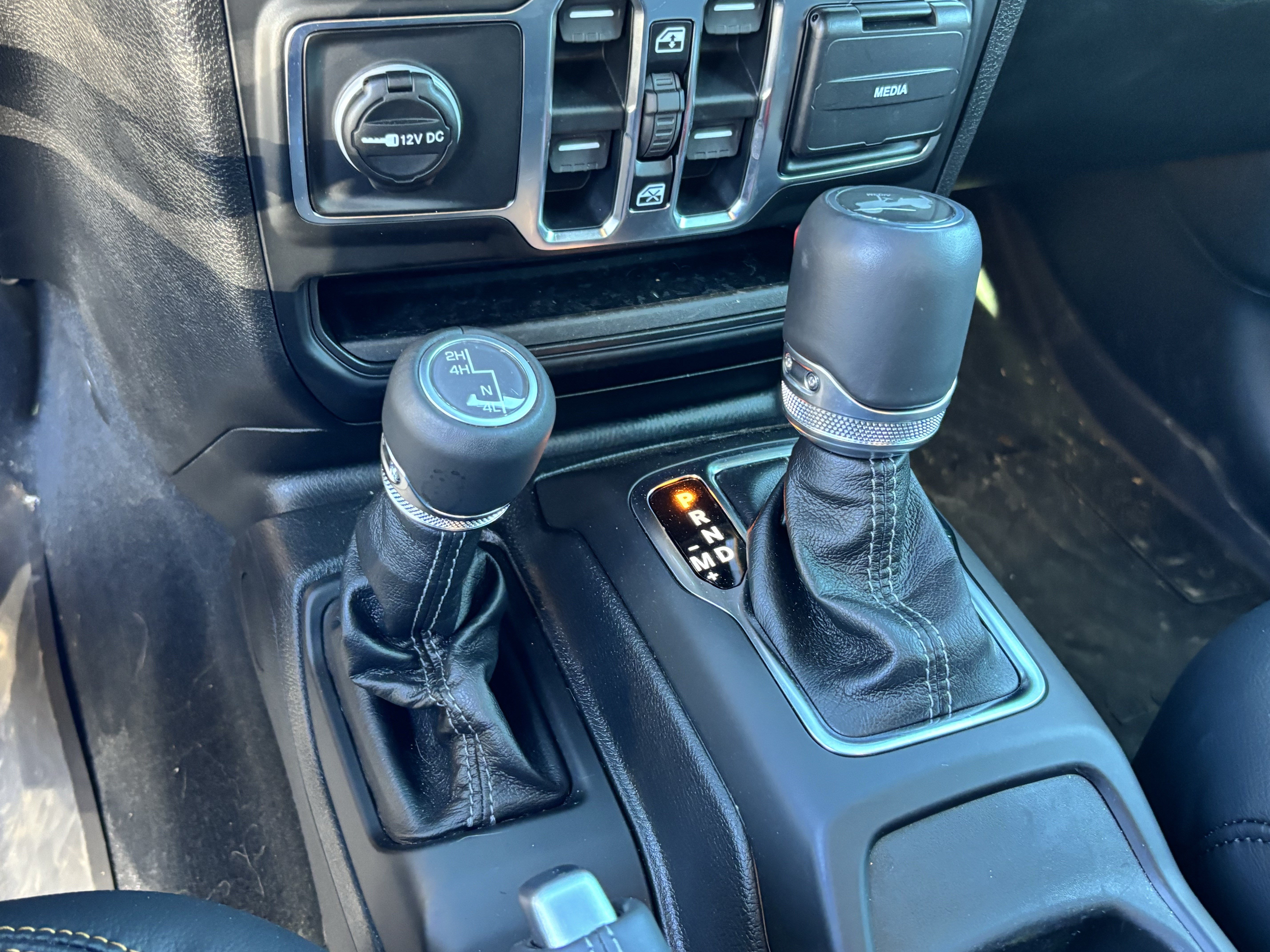Used 2026 Jeep Wrangler Unlimited Sahara AWD/4WD image 26