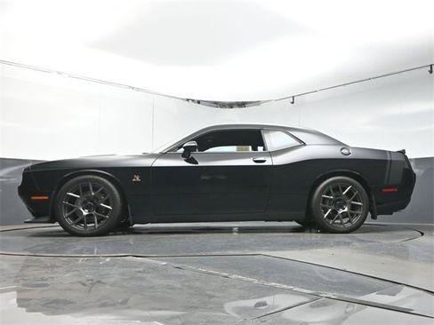 Used 2016 Dodge Challenger R/T Scat Pack image 31