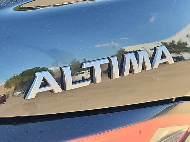 Used 2024 Nissan Altima 2.5 SR FWD image 11