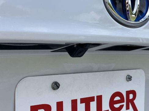 Used 2023 Toyota Highlander XLE image 11