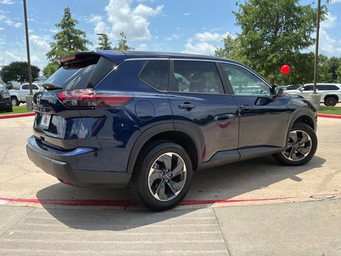 Used 2025 Nissan Rogue SV FWD image 6