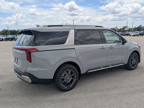 New 2026 Kia Carnival SX FWD image 5