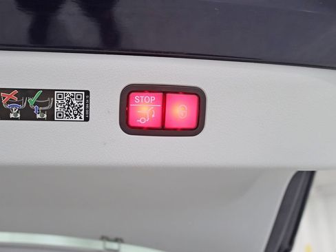 Used 2023 Mercedes-Benz EQS 580 4MATIC Sedan image 42