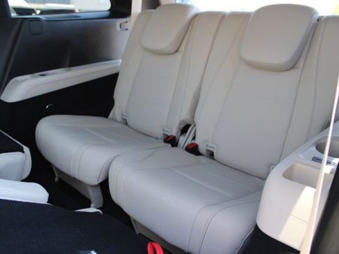 Used 2025 Mercedes-Benz GLS 450 4MATIC image 44