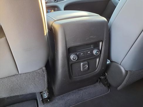 Used 2023 Buick Enclave Essence w/ Experience Buick Package image 24