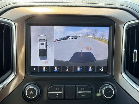 Used 2019 Chevrolet Silverado 1500 High Country w/ Technology Package image 5