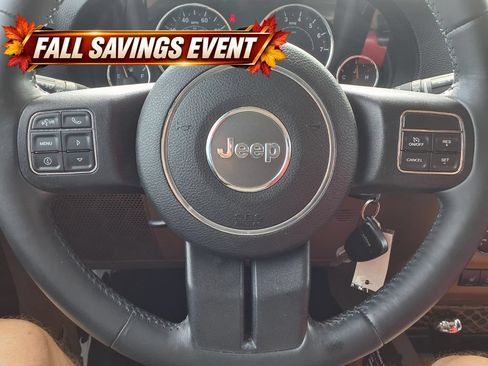 Used 2013 Jeep Wrangler Unlimited Sahara w/ Connectivity Group AWD/4WD image 17
