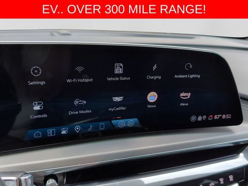 Used 2024 Cadillac Lyriq Luxury w/ LPO, Floor Liner Package AWD/4WD image 21
