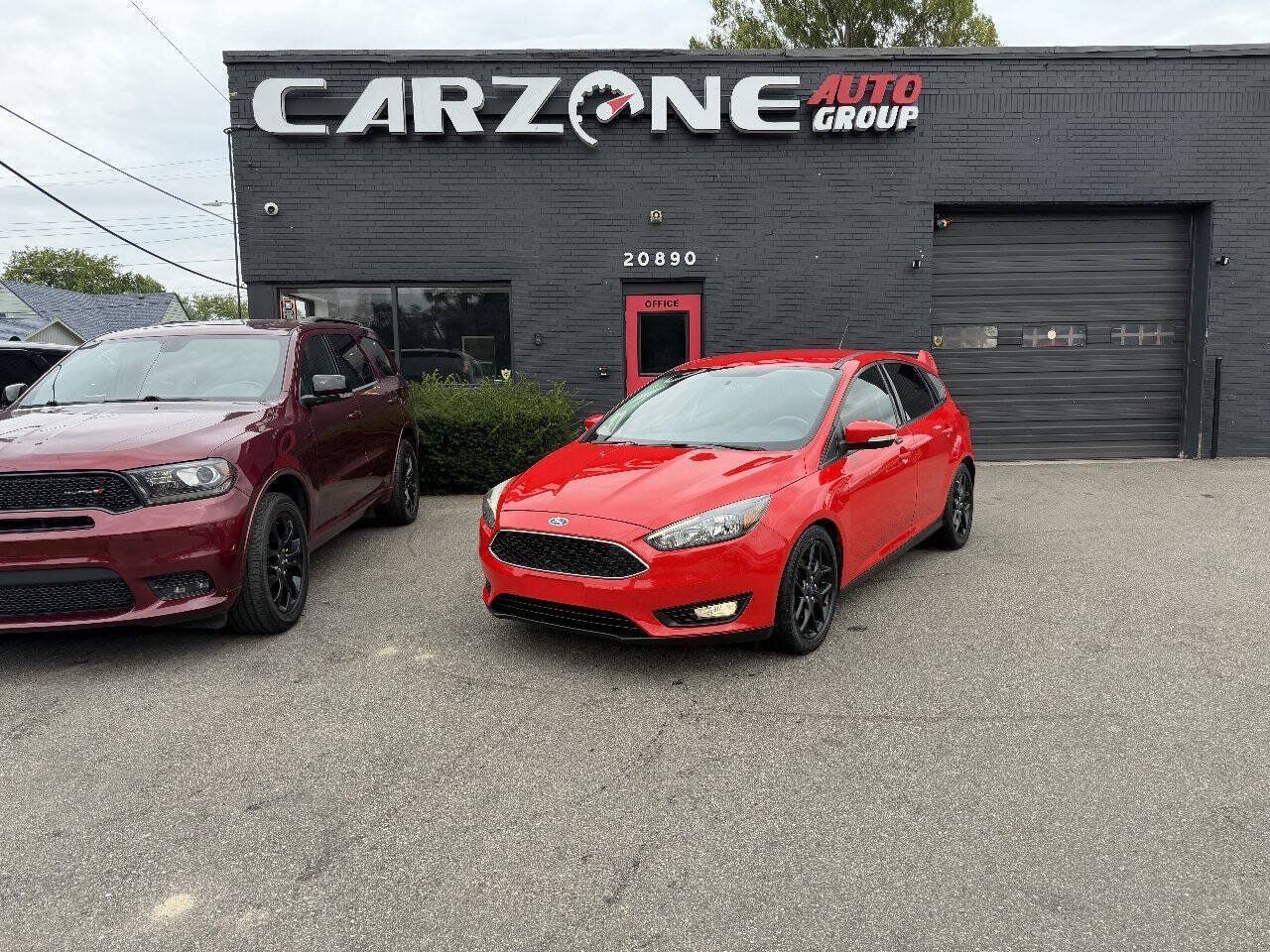 Used 2016 Ford Focus SE w/ Equipment Group 201A FWD image 1