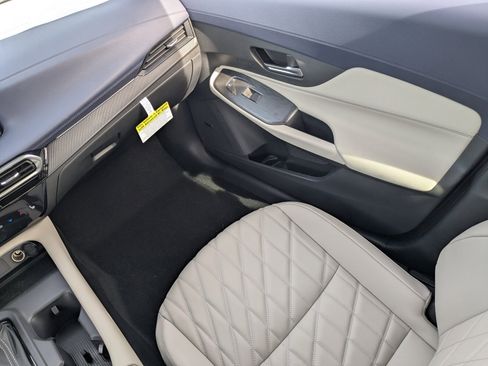 New 2026 Nissan Sentra SL image 24