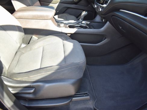 Used 2019 Chevrolet Traverse LS image 14