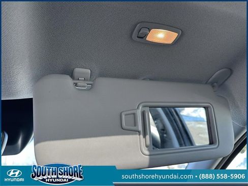 Certified 2023 Hyundai Elantra Limited w/ Preferred Accessory Package image 36