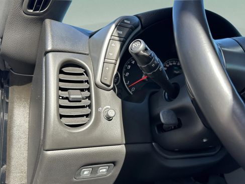 Used 2006 Chevrolet Corvette Coupe w/ Preferred Equipment Group image 22