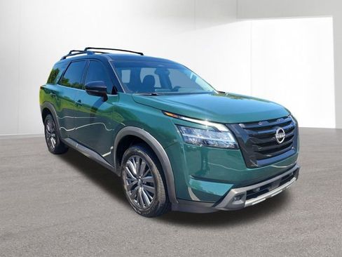 Used 2023 Nissan Pathfinder SL w/ SL Premium Package AWD/4WD image 13