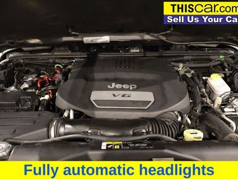 Used 2017 Jeep Wrangler Unlimited Rubicon w/ Connectivity Group image 26