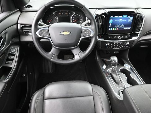 Used 2023 Chevrolet Traverse LT w/ LT Premium Package AWD/4WD image 15