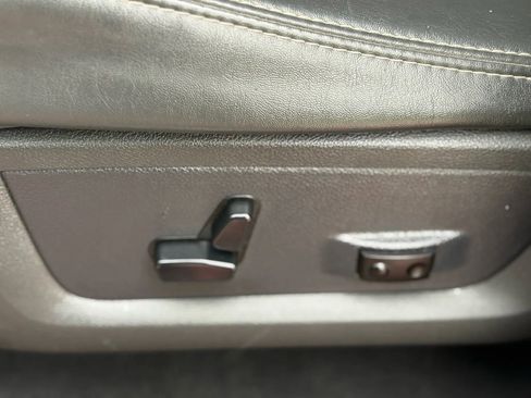 Used 2011 RAM 1500 Sport w/ Sport Premium Group image 11