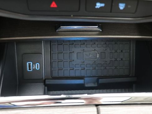 Used 2022 Ford Expedition Limited image 27