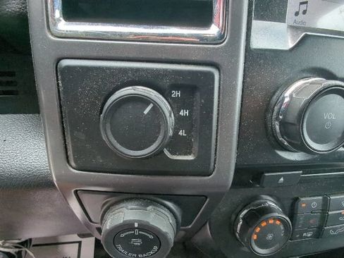 Used 2016 Ford F150 XLT w/ Equipment Group 302A Luxury AWD/4WD image 21