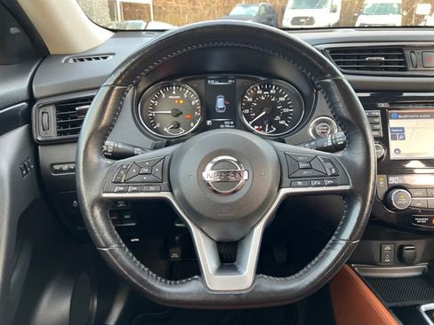 Used 2017 Nissan Rogue SL w/ SL Premium Package image 20