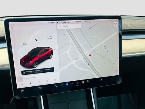 Used 2021 Tesla Model Y 2WD image 11