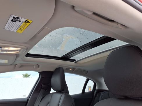 Certified 2024 Volvo S60 B5 Plus FWD image 24
