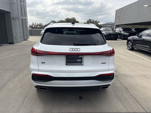 Used 2025 Audi Q5 Premium w/ Convenience Package image 7