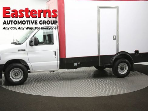 Used 2023 Ford E-350 and Econoline 350 Super Duty w/ Power Windows & Locks Group RWD image 57