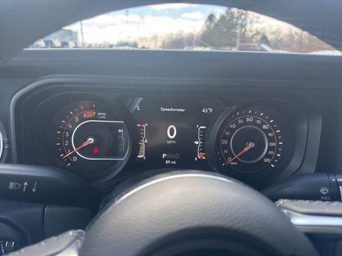 New 2025 Jeep Wrangler Unlimited Sahara AWD/4WD image 19