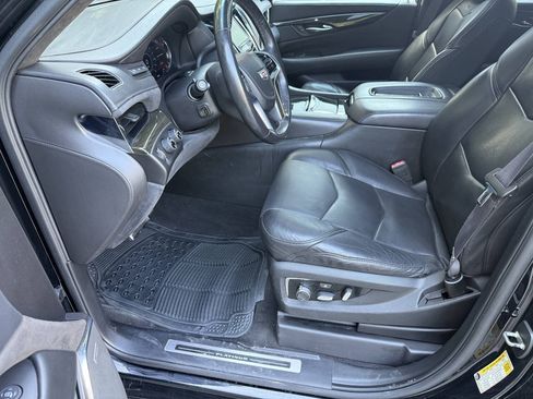 Used 2017 Cadillac Escalade ESV Platinum AWD/4WD image 21