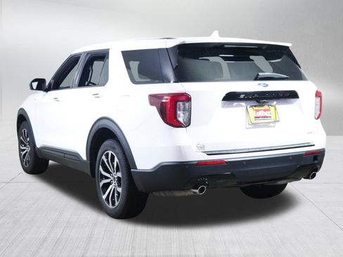 Used 2022 Ford Explorer ST-Line AWD/4WD image 5