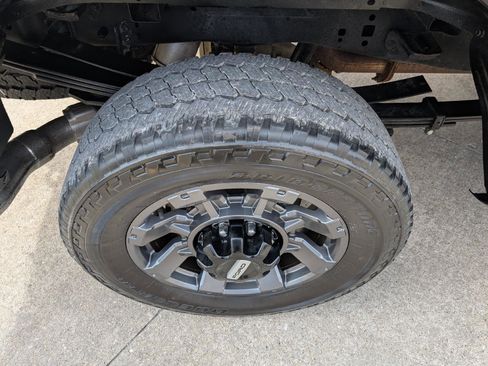 Used 2023 Ford F250 XLT w/ XLT Premium Package AWD/4WD image 9