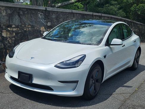 Used 2022 Tesla Model 3 RWD image 13