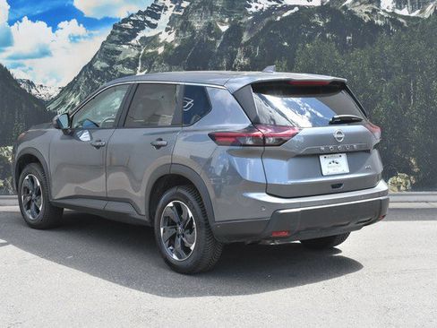 Used 2026 Nissan Rogue SV AWD/4WD image 9
