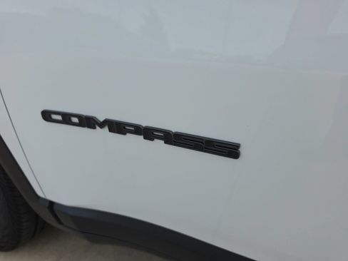 New 2026 Jeep Compass Latitude AWD/4WD image 11
