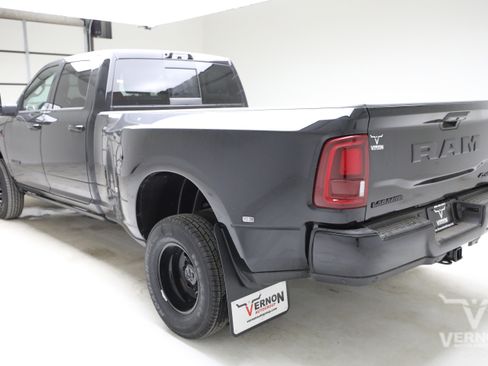 New 2026 RAM 3500 Laramie AWD/4WD image 3