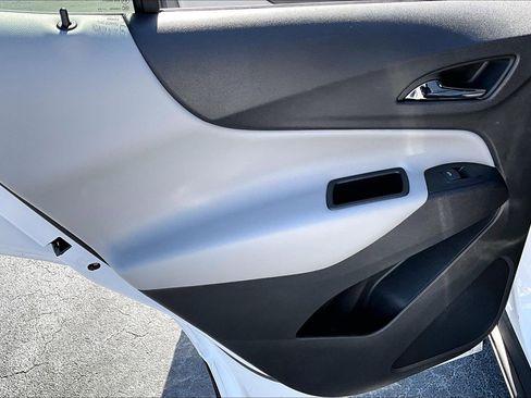 Certified 2024 Chevrolet Equinox LS w/ LS Convenience Package image 12