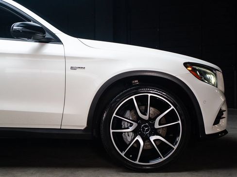 Used 2019 Mercedes-Benz GLC 43 AMG 4MATIC image 9