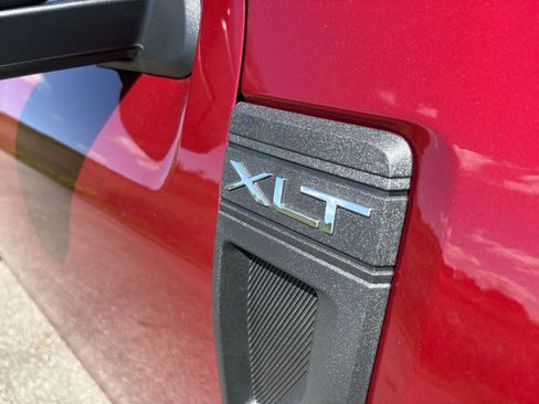 New 2025 Ford Maverick XLT w/ XLT Luxury Package image 10