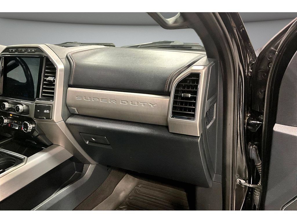 Used 2022 Ford F450 Platinum w/ FX4 Off-Road Package AWD/4WD image 18