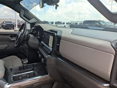 Used 2022 Chevrolet Silverado 1500 LT Trail Boss w/ Protection Package AWD/4WD image 19