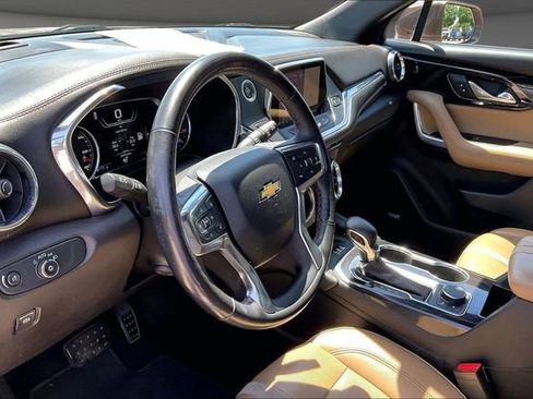Used 2019 Chevrolet Blazer Premier w/ Driver Confidence II Package FWD image 12