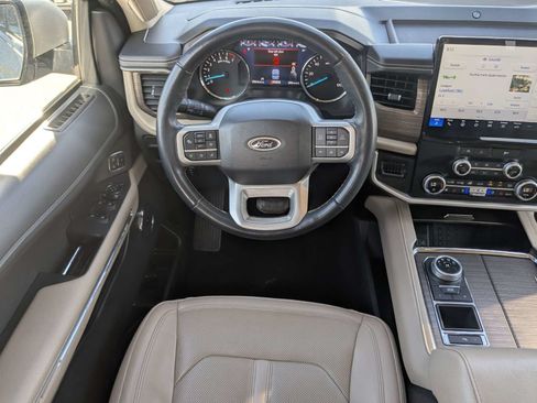 Used 2024 Ford Expedition Limited RWD image 17