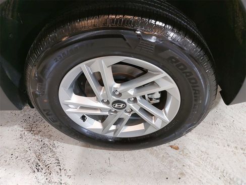 Certified 2025 Hyundai Tucson SE image 31