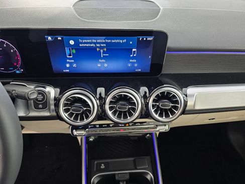 New 2026 Mercedes-Benz GLB 250 image 14