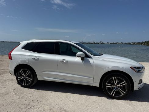Used 2019 Volvo XC60 T5 Momentum w/ Premium Package FWD image 10