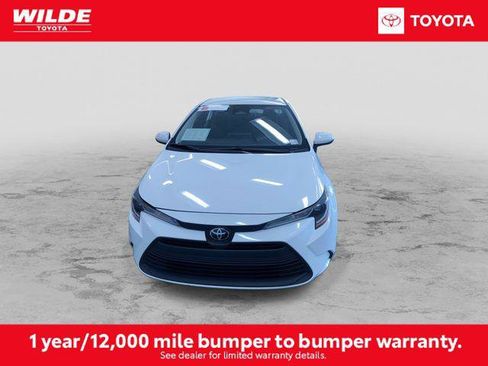 Certified 2025 Toyota Corolla LE FWD image 4